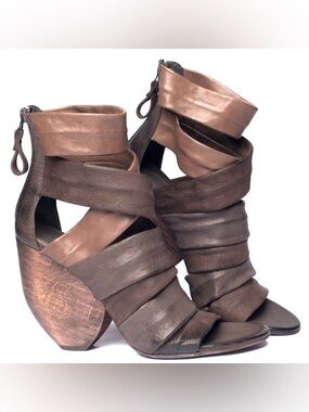 Italy, Elisanero, Natural Buttery Brown Leather Thick Strap Ankle High Heels 36